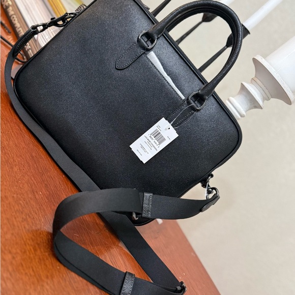 Coach Men’s Liam Compact Brief OFFERS ACCEPTED - Picture 3 of 13